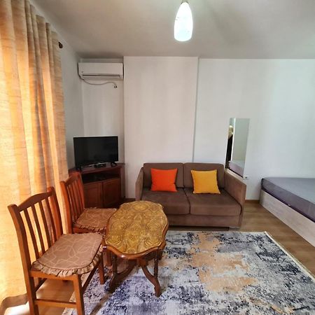 Apartament Property Albania 7 Тирана Екстер'єр фото